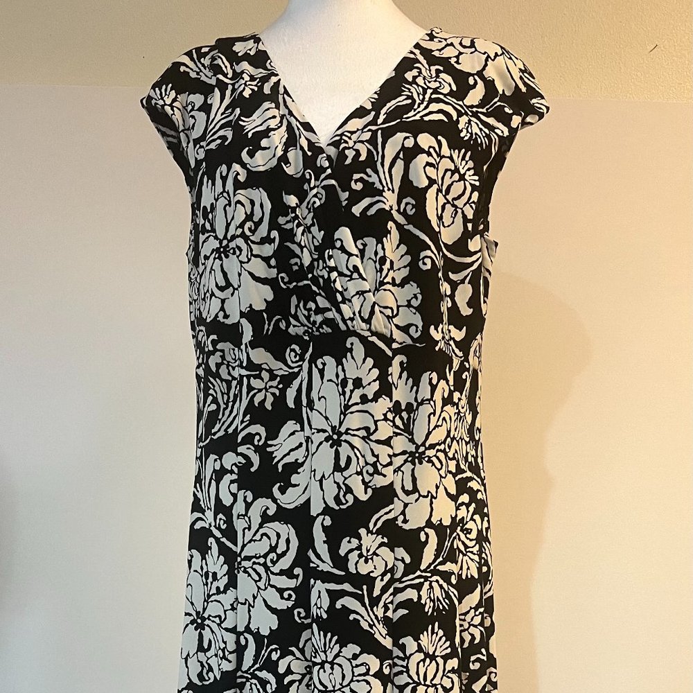 Ralph Lauren - PLUS Sized Black and White printed dress- 16